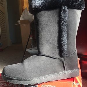 Faux Fur boots- NWOT